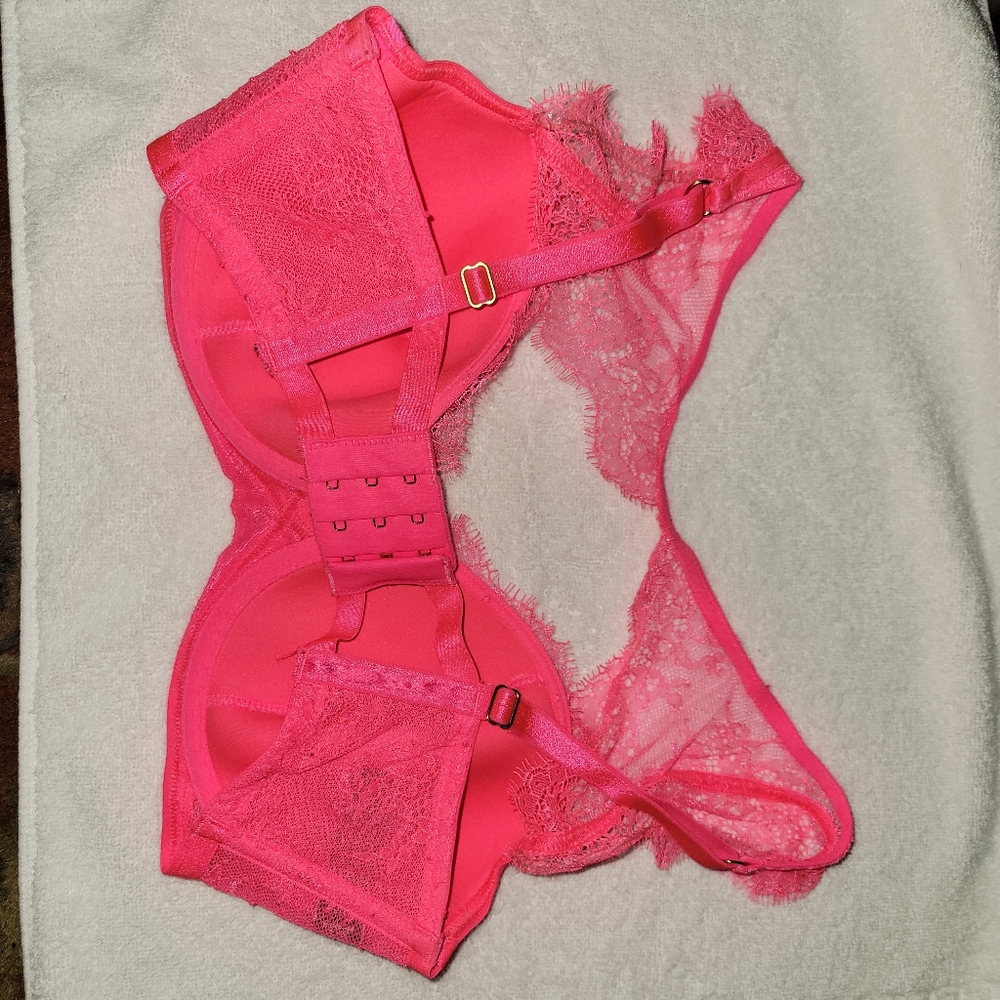 Bra - Picture 2 of 3
